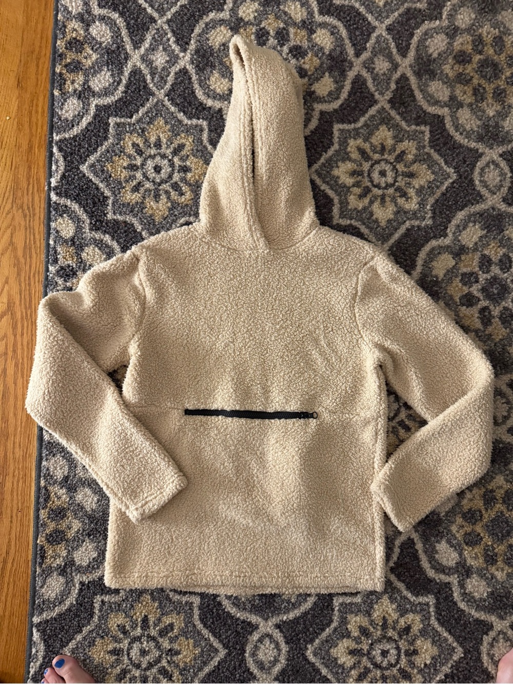 Cozy Cream Hooded Sherpa Pullover Sweater. Pet/smoke Free XL 14/16